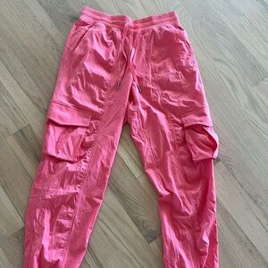 Lululemon Dance Studio Relaxed-Fit Mid-Rise Cargo Jogger. Size 0.